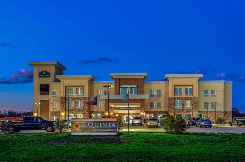Luling Hotel | La Quinta by Wyndham Luling