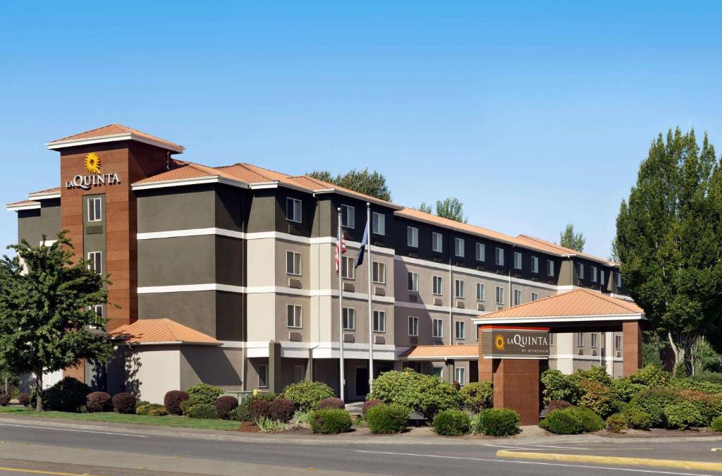 Southeast Salem Hotel | La Quinta by Wyndham Salem OR