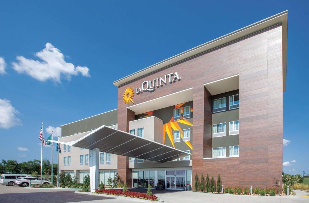 Broken Arrow Hotel | La Quinta by Wyndham Tulsa Broken Arrow
