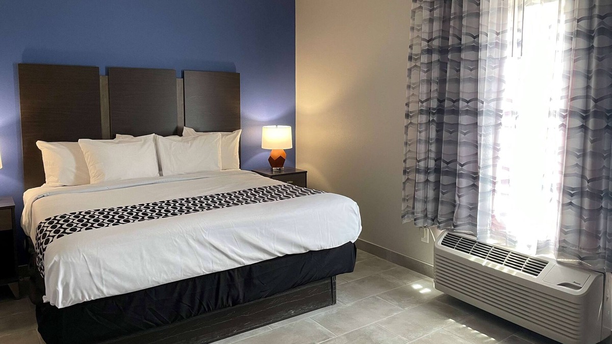 Schertz Hotel | La Quinta Inn and Suites by Wyndham Schertz-San Antonio-Selma