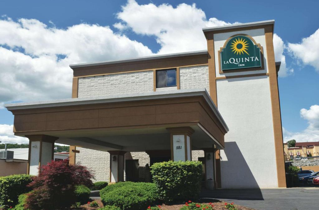 Johnson City Hotel | La Quinta Inn by Wyndham Binghamton - Johnson City
