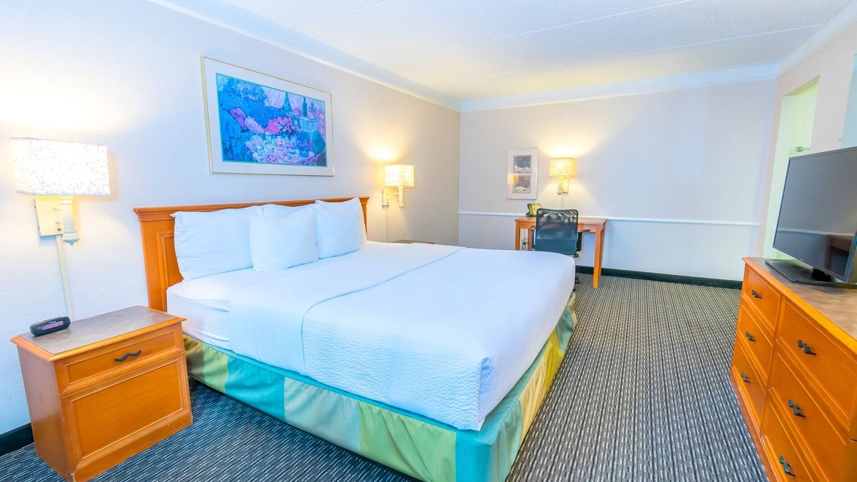 Clute Hotel | La Quinta Inn by Wyndham Clute Lake Jackson