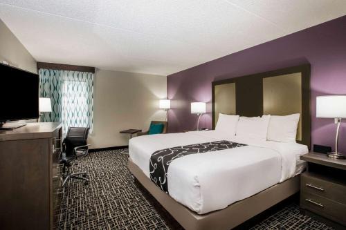 Davenport Hotel | La Quinta Inn by Wyndham Davenport & Conference Center