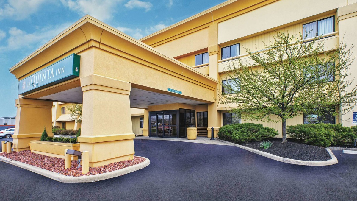 Perrysburg Hotel | La Quinta Inn by Wyndham Toledo Perrysburg