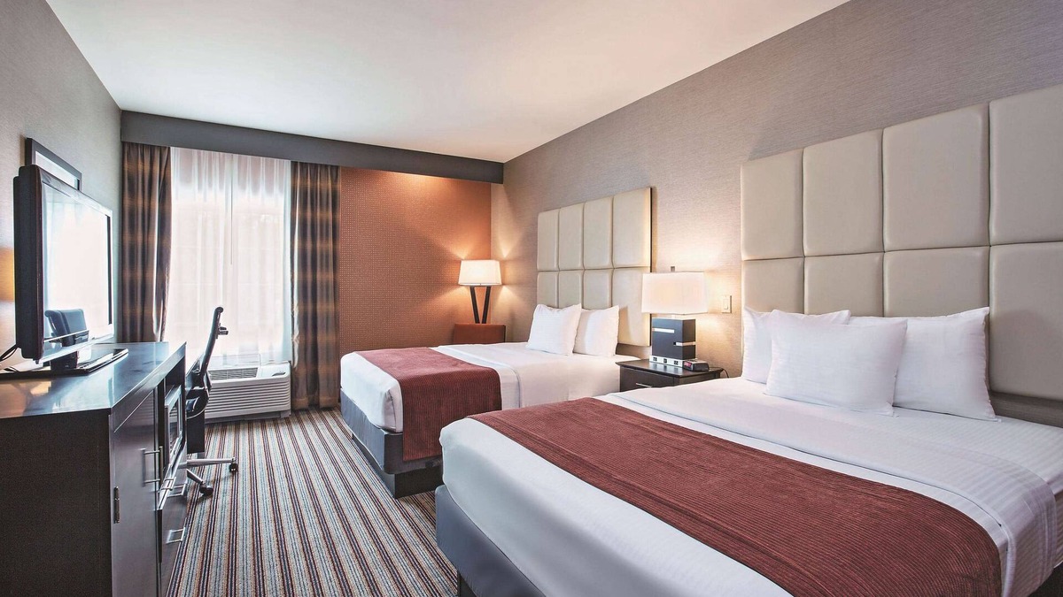 Harrisburg Hotel | La Quinta Inn & Suites by Wyndham Harrisburg-Hershey