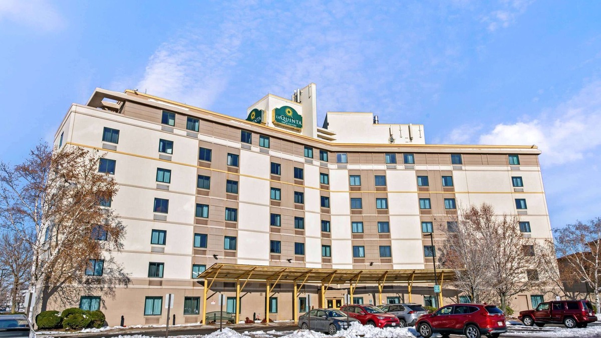 Assembly Square Hotel | La Quinta Inn & Suites by Wyndham Boston Somerville