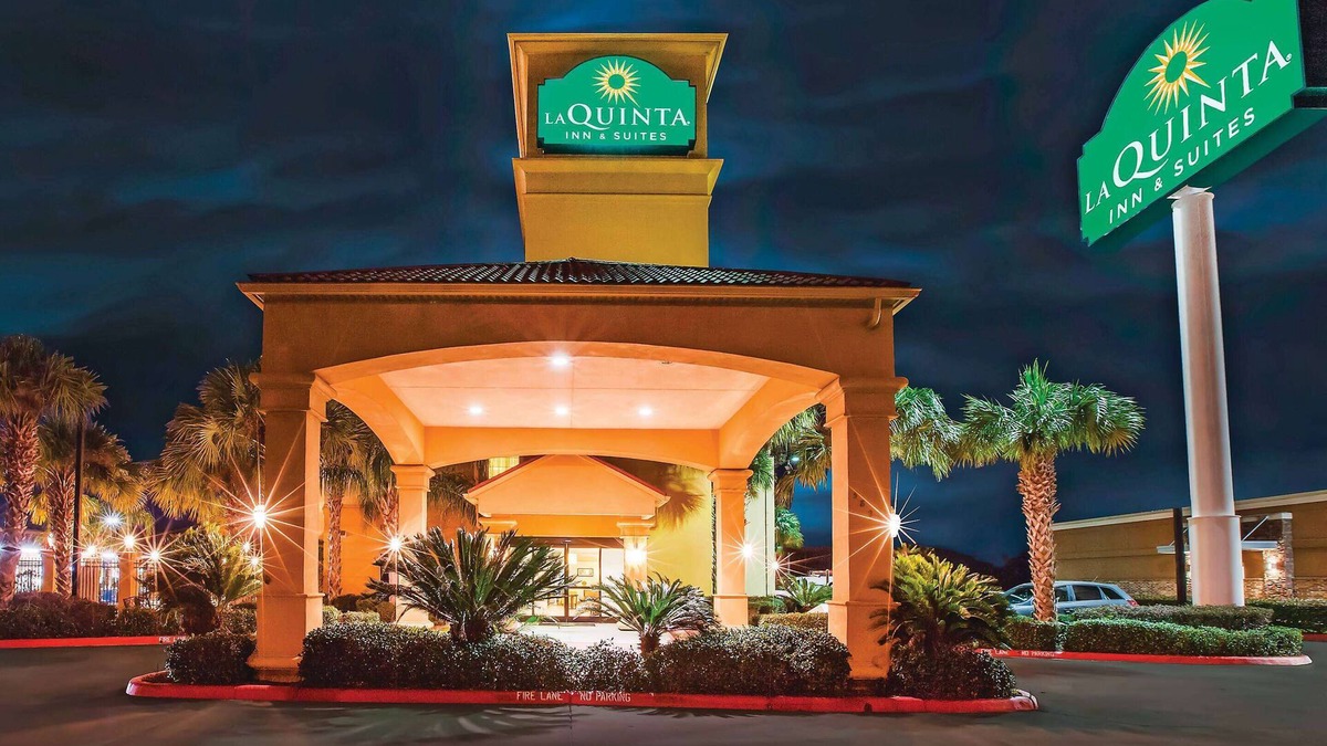 Beaumont Hotel | La Quinta Inn & Suites by Wyndham Beaumont West