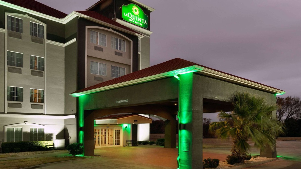 Lindale Hotel | La Quinta Inn & Suites by Wyndham Lindale
