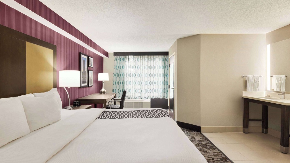 Elkton Hotel | La Quinta Inn & Suites by Wyndham Newark - Elkton