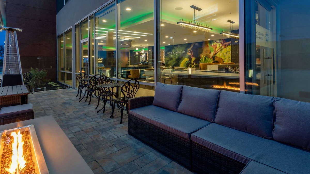 Galt Hotel | La Quinta Inn & Suites By Wyndham Galt Lodi North