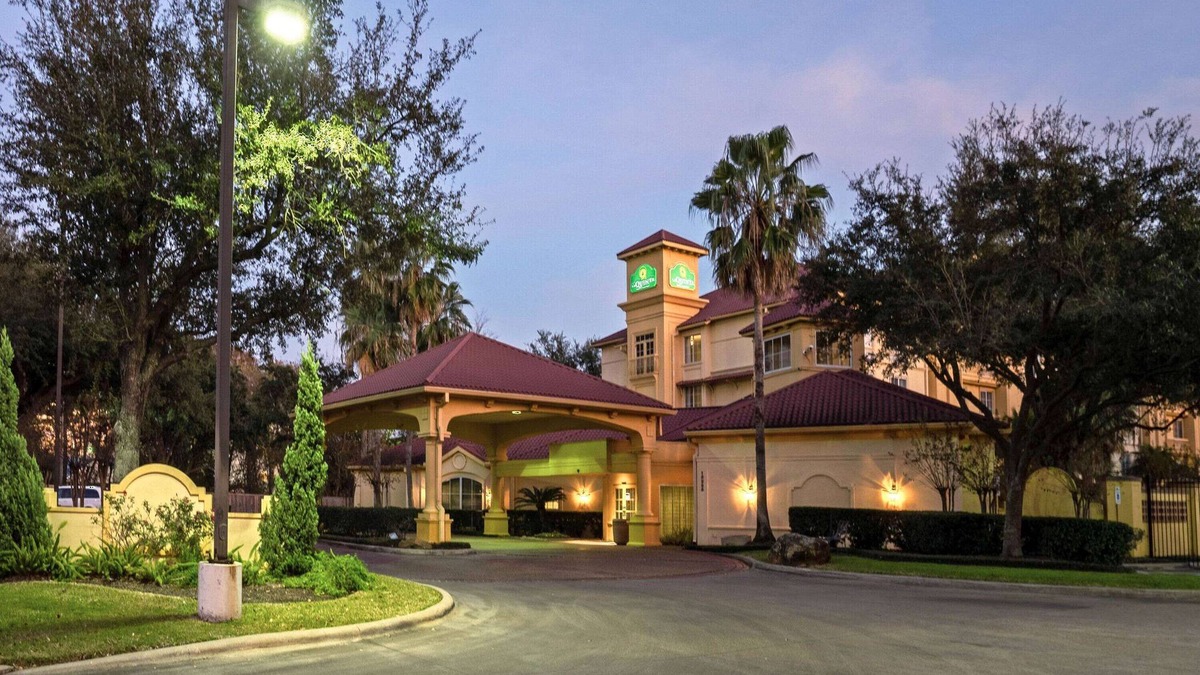 Memorial Hotel | La Quinta Inn & Suites by Wyndham Houston West Park 10