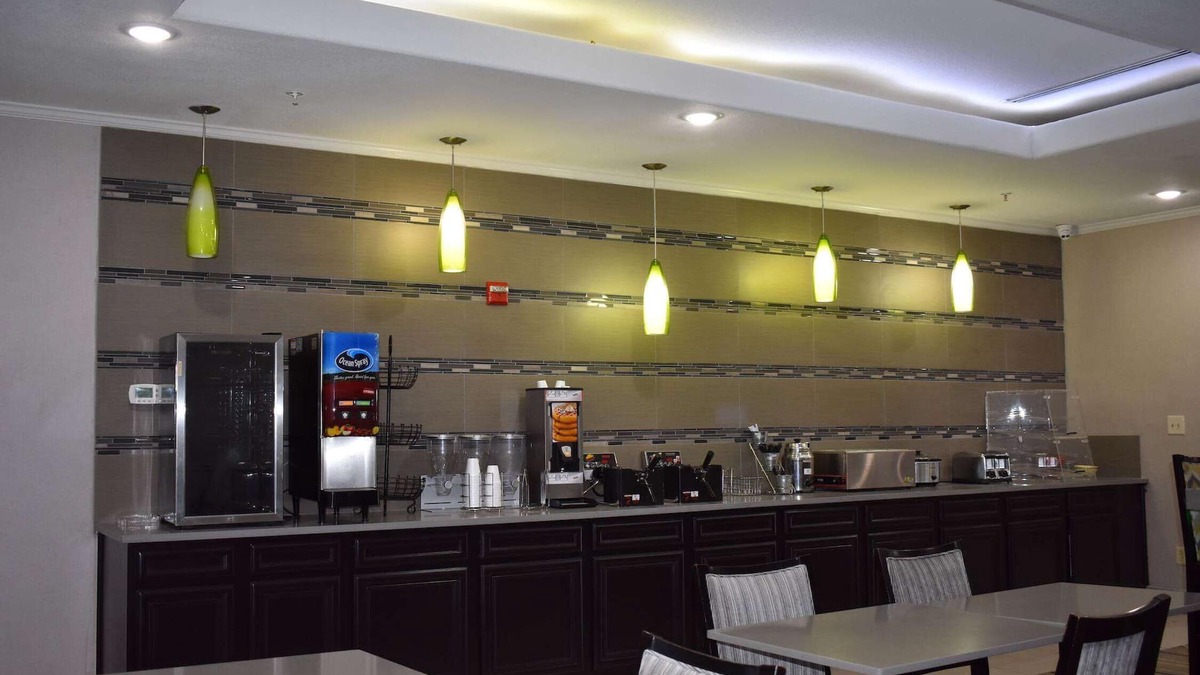 Kyle Hotel | La Quinta Inn & Suites by Wyndham Kyle - Austin South