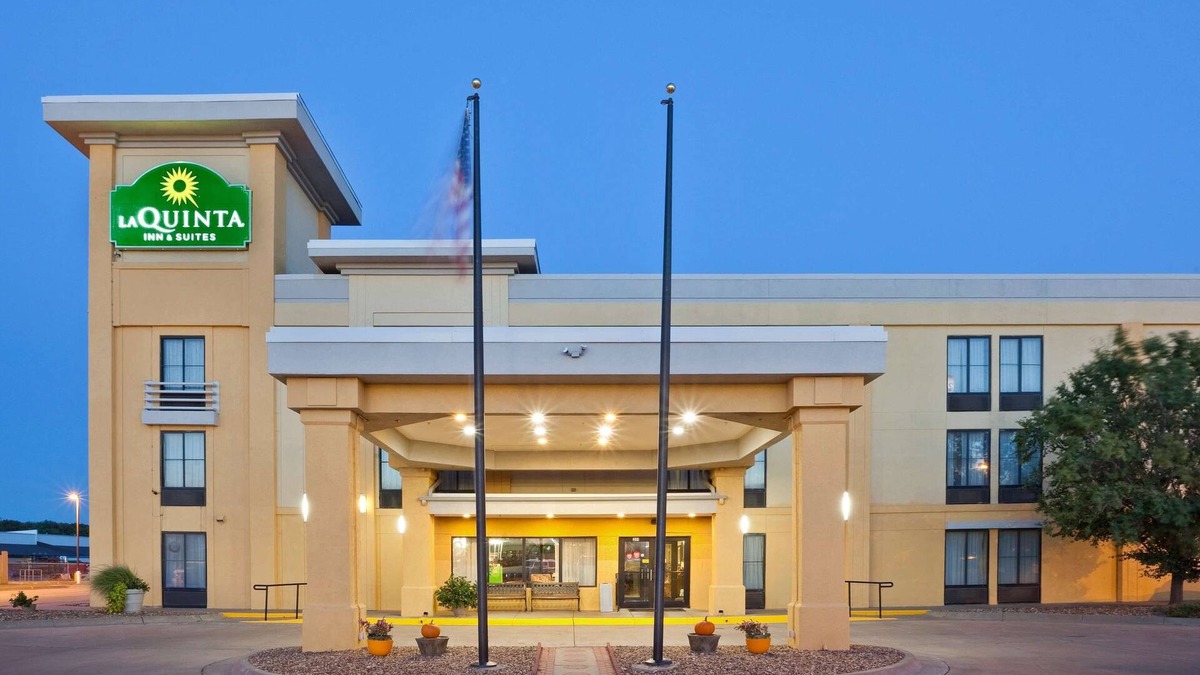 Salina Hotel | La Quinta Inn & Suites by Wyndham Salina