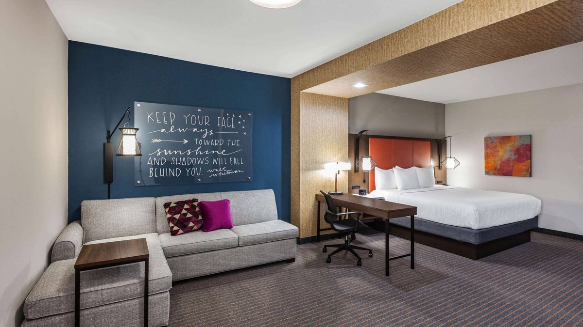 Channelview Hotel | La Quinta Inn & Suites by Wyndham Houston East at Sheldon Rd