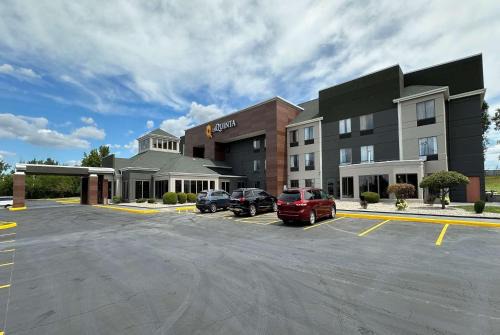 South Holland Hotel | La Quinta Inn & Suites by Wyndham South Holland