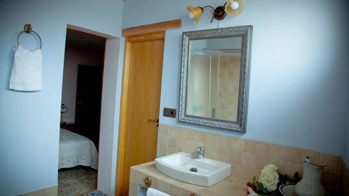 Casas-Ibanez House | La Remolina House in the center of La Manchuela