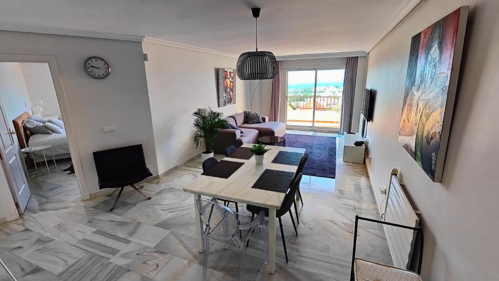 Urbanizacion Hacienda las Chapas Apartment | La Reserva de Marbella Penthouse