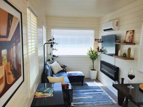 Fredericksburg Resort | La Rioja Station Patio 1br Wine Escape