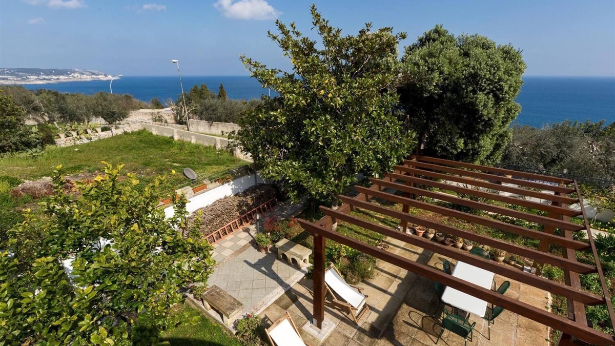 Castro Marina Villa | La Ripostiera by BarbarHouse