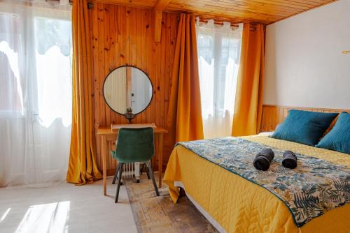 Bourbonne-les-Bains Apartment | La Rosée - Studio Campagne à 50m des Thermes - Vue jardin, Wifi, Smart TV