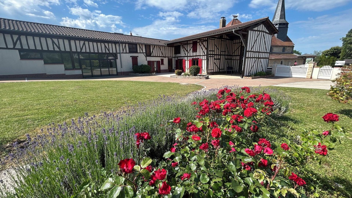 Giffaumont-Champaubert House | La Roselière du Der
