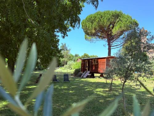 Ambonil Other | La Roulotte de l'Hermitage