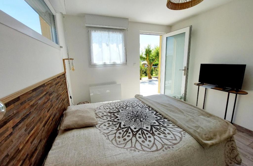 Amblans-et-Velotte Bed & Breakfast | La Sève de l'Olivier