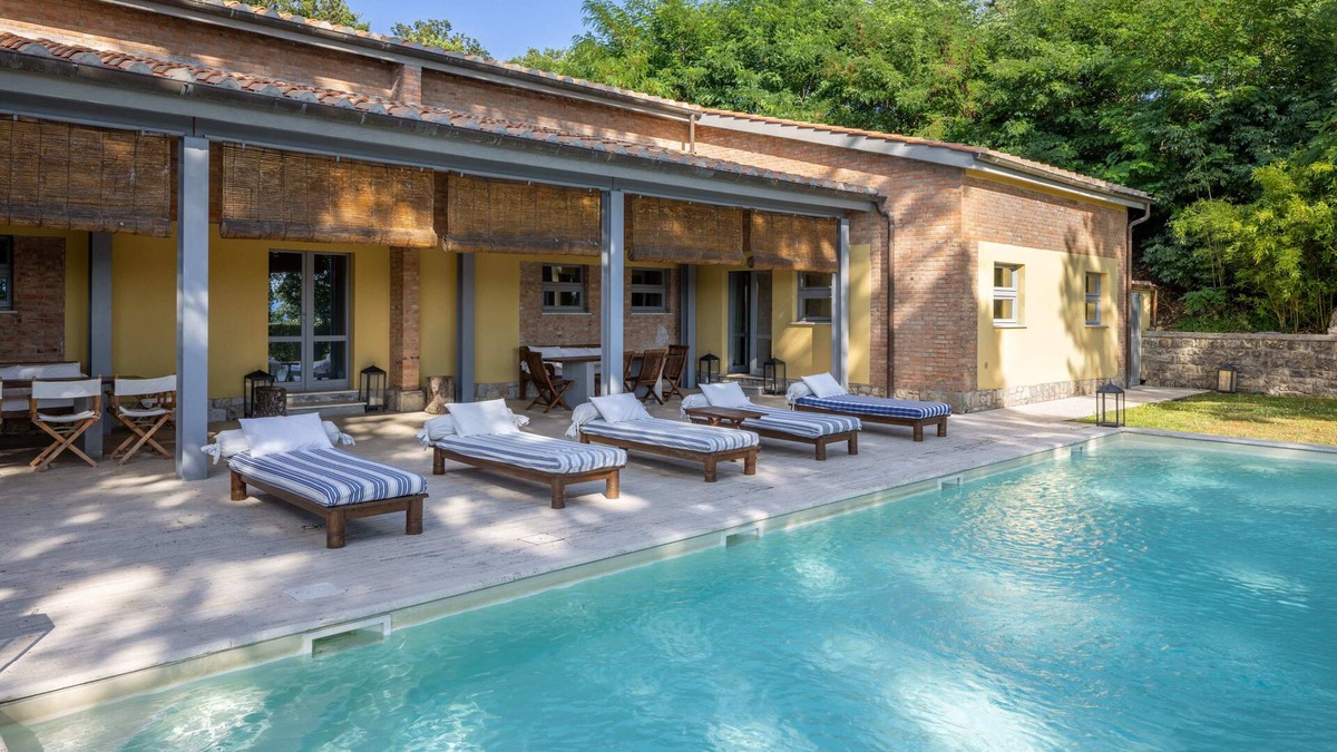 San Casciano dei Bagni House | La Scuola, sumptuous villa with swimming pool
