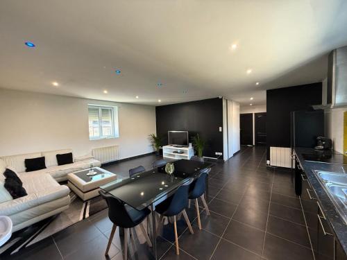 Sennece-les-Macon House | La Sennecéenne