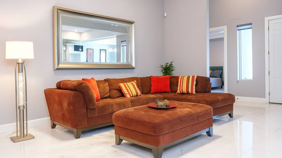 Pharr House | La Serenidad: w'2 King Beds.EV Port.300mbs wifi.Yard Space & Pet Friendly