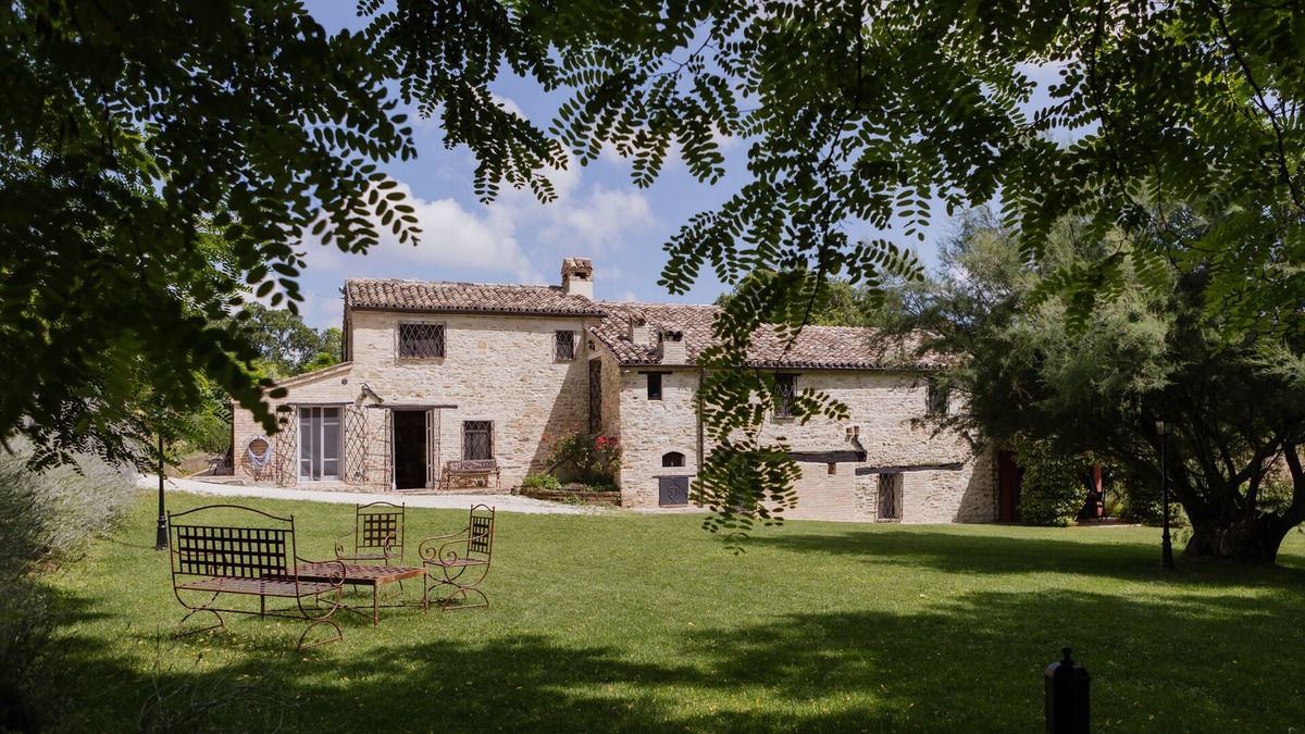 Treia Other | La Siesta private farmhouse for 10 with pool by Italian Apartments