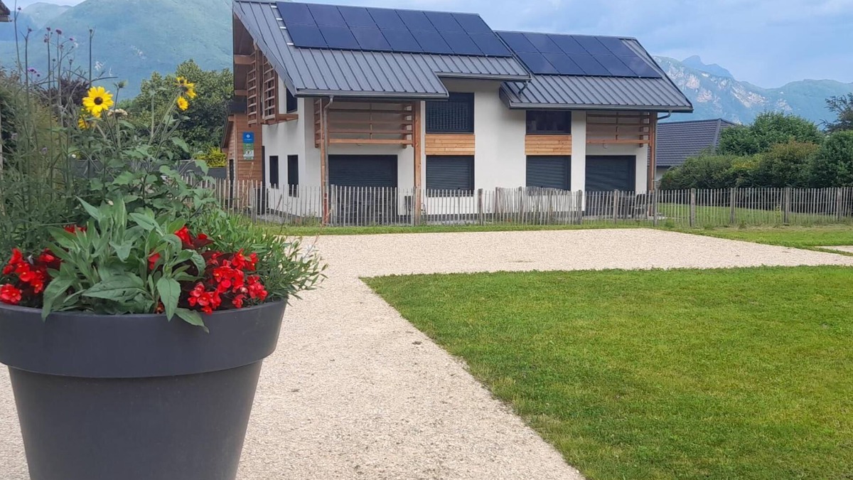 Villard-d'Hery House | LA Source - Villard D'hery