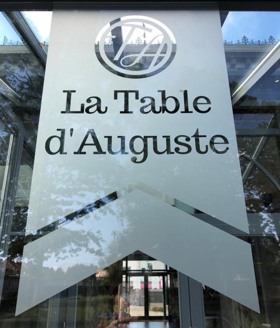 Dour Hotel | La table d’Auguste