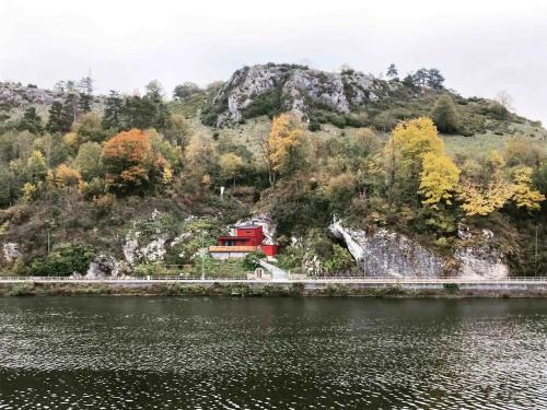 Bouvignes-sur-Meuse House | La tanière Dinant