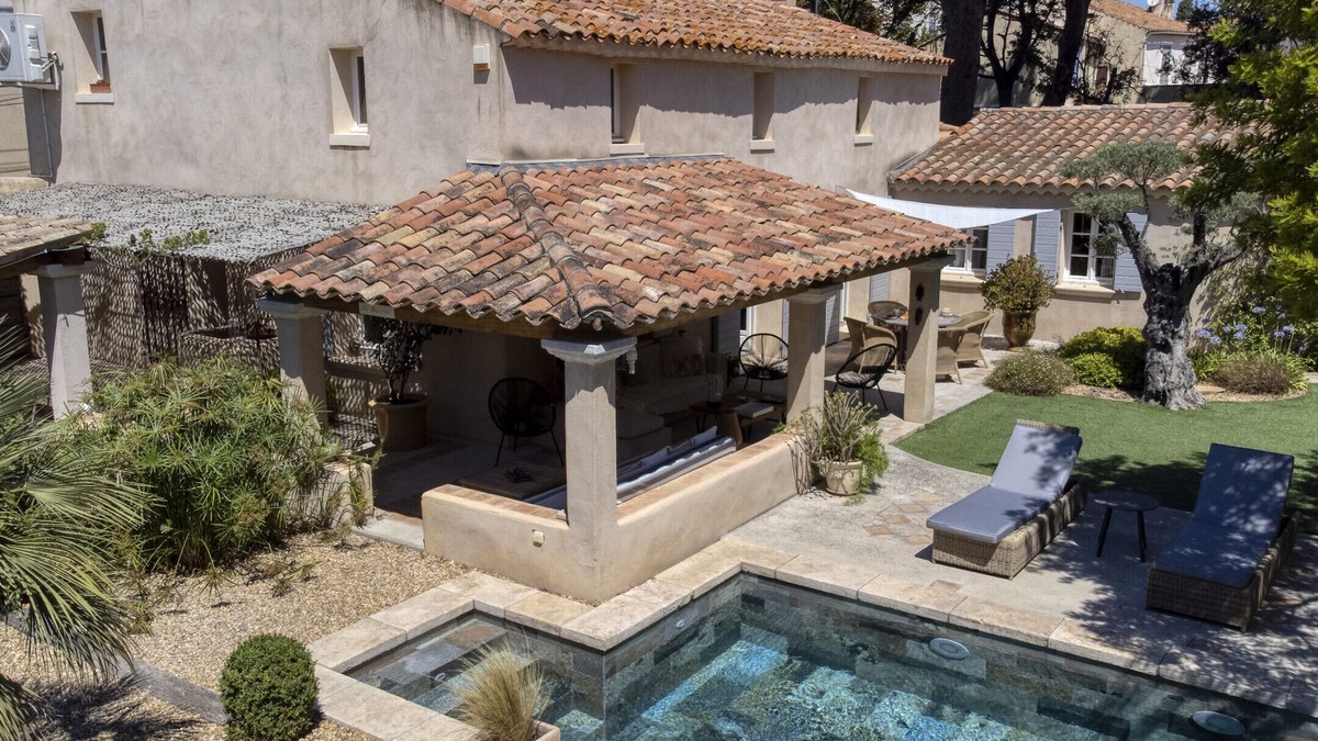 La Ciotat Ski Chalet | La Taurine. Beautiful luxury house, pool, AC