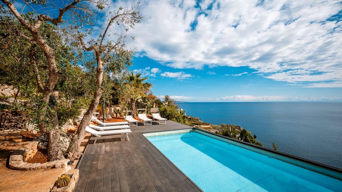 Porto Tricase Villa | La Teresina SalentoSealovers - Villa overlooking the sea with private pool