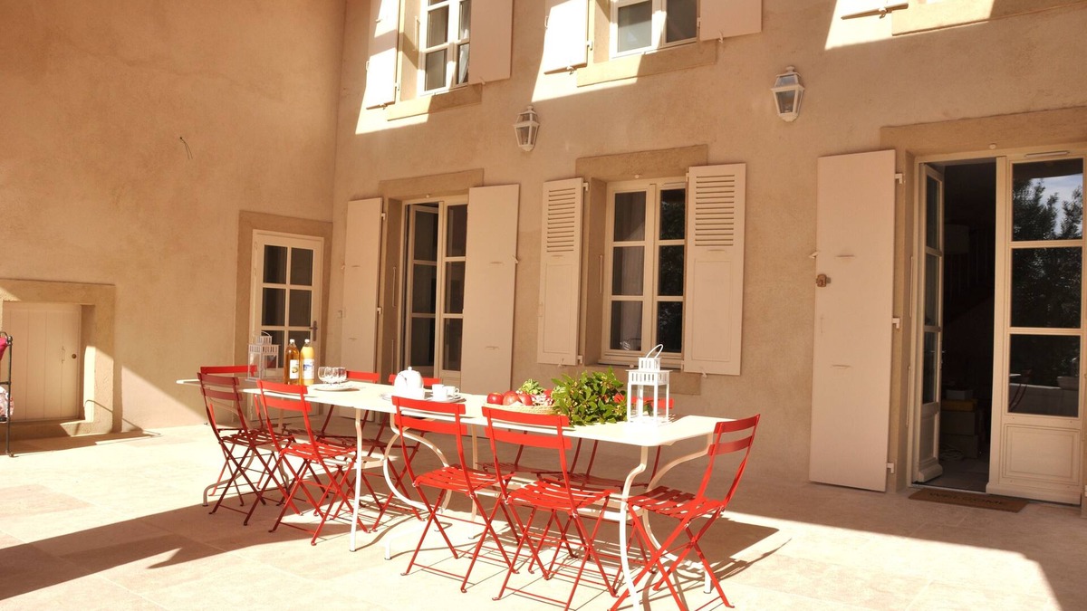 Divajeu House | La Terrasse, charming & elegant holiday home for 10 p., at the Gates of Proven
