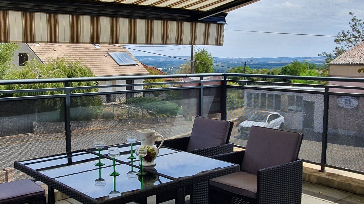 Montcenis Apartment | La Terrasse de Montcenis