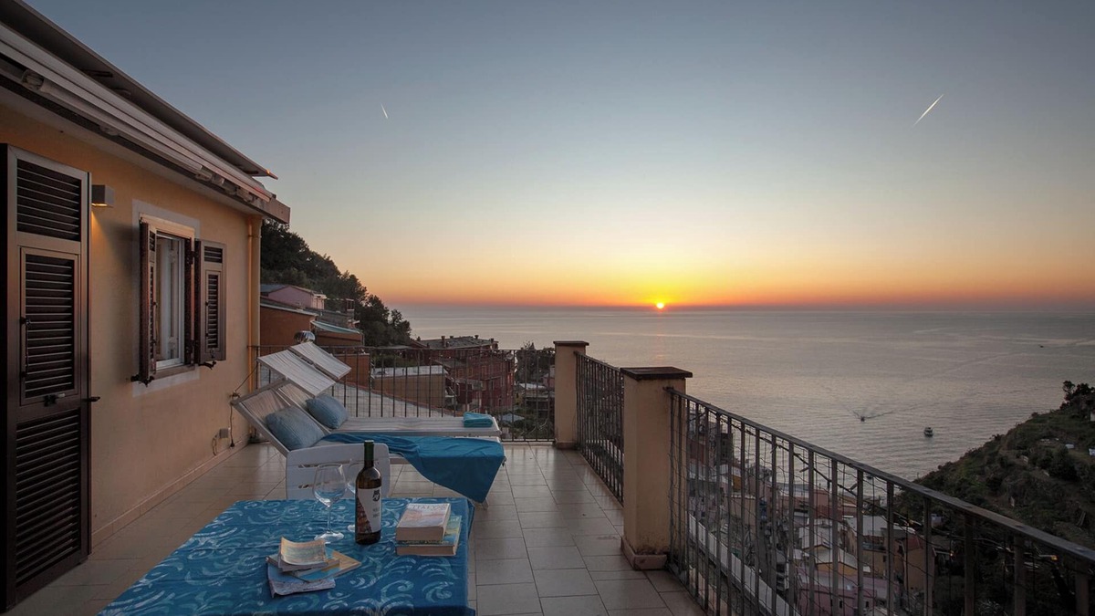 Manarola House | La Terrazza 85: breathtaking views, tranquility and garden. CITR Code 011024