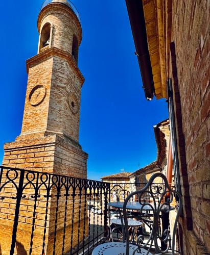 Petritoli House | La torre tra terra e cielo