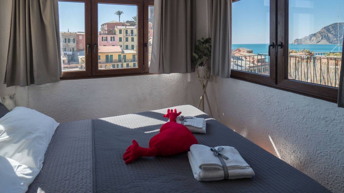 Vernazza Apartment | La Torretta dei Merli with Views