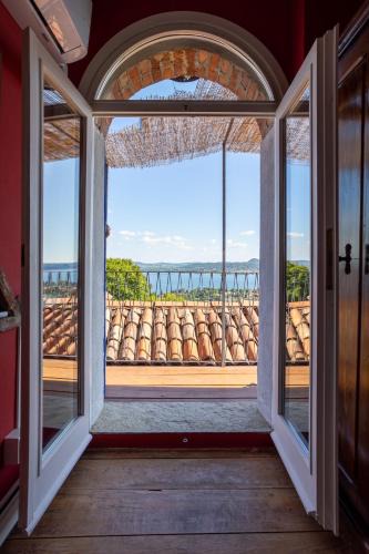 Lesa Bed & Breakfast | La TORRETTA Studios & Suite