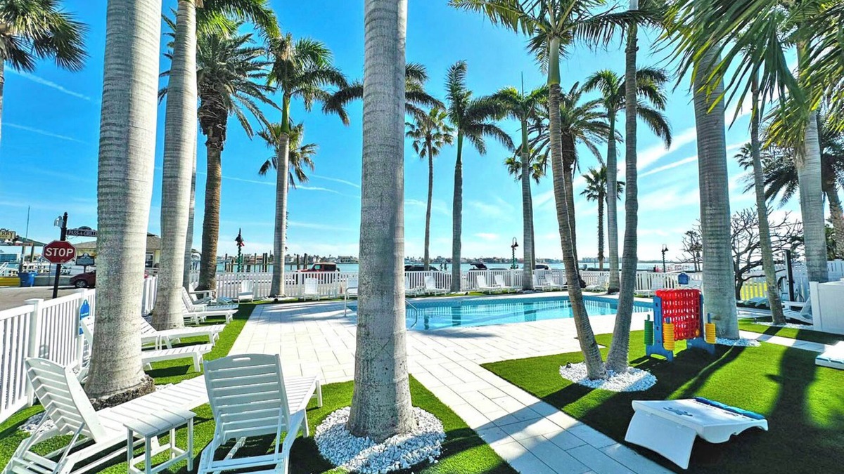 Pass-a-Grille Historic District Apartment | La Tortuga Historic Downtown Pass A Grille St Pete Beach 1 thru 9