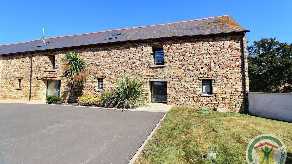 La Bouexiere House | La Touche Melet Grand