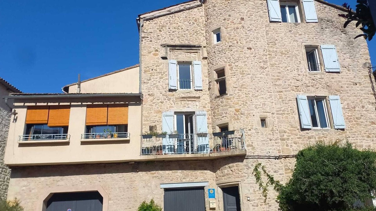 Herepian House | La Tour de L'ange. Entre Montagne et Mer, Gîte Atypique, Maison Renaissance
