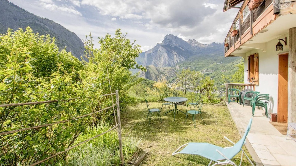 Saint-Martin-d'Arc House | LA Tour - St-martin-d'arc
