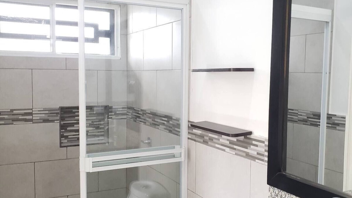 Lago de Apoyo House | La tranquilidad te espera · Casa Violeta con piscina privada