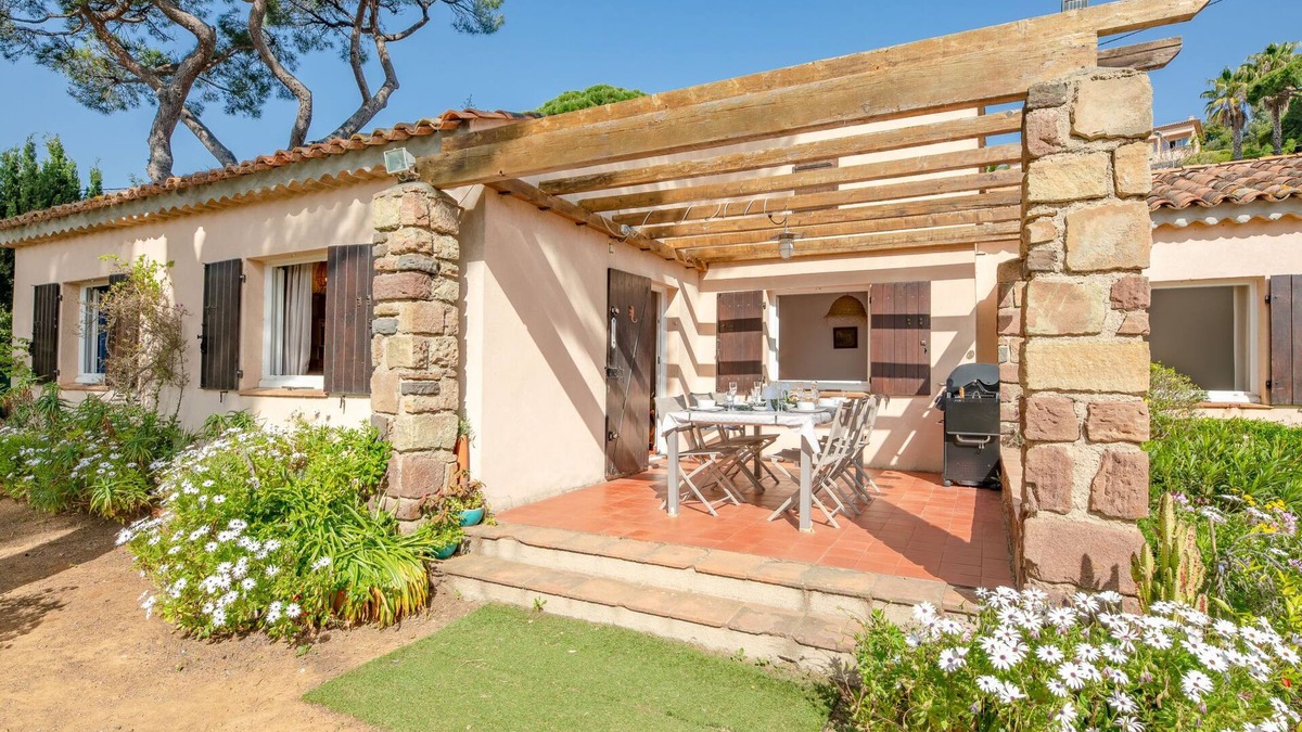 Plage de la Garonnette House | La Treille by Interhome