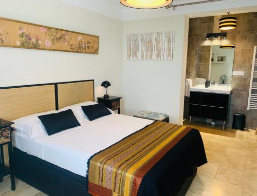 Oraison Bed & Breakfast | La Tuiliere