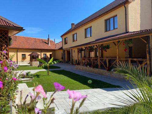 Orastioara de Sus House | La Tusa Dusa